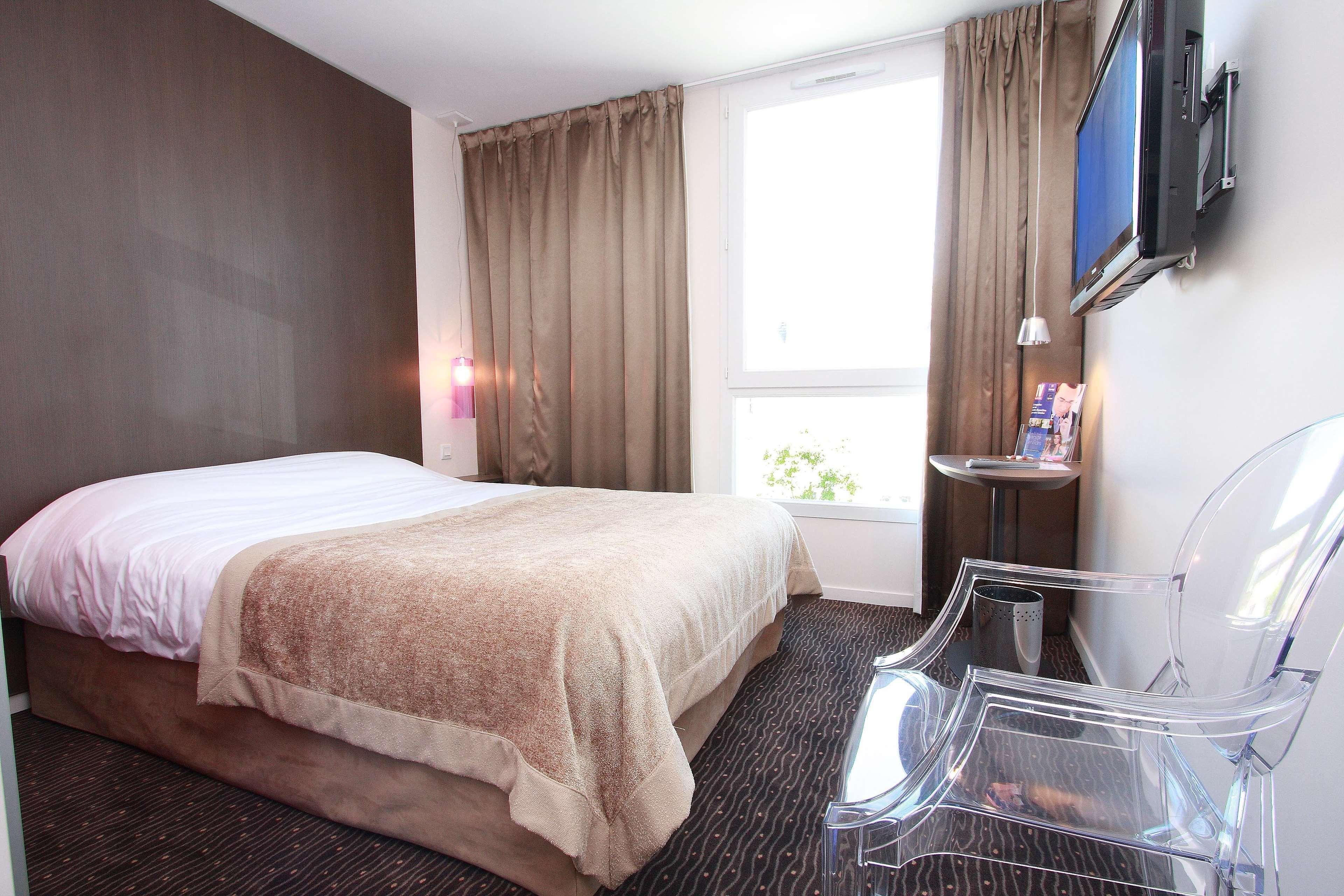 คีเรียด์ชาร์เลวิลเลเมเซียเรส Hotel ชาร์เลอวิลล์-เมซิแยร์ ภายนอก รูปภาพ