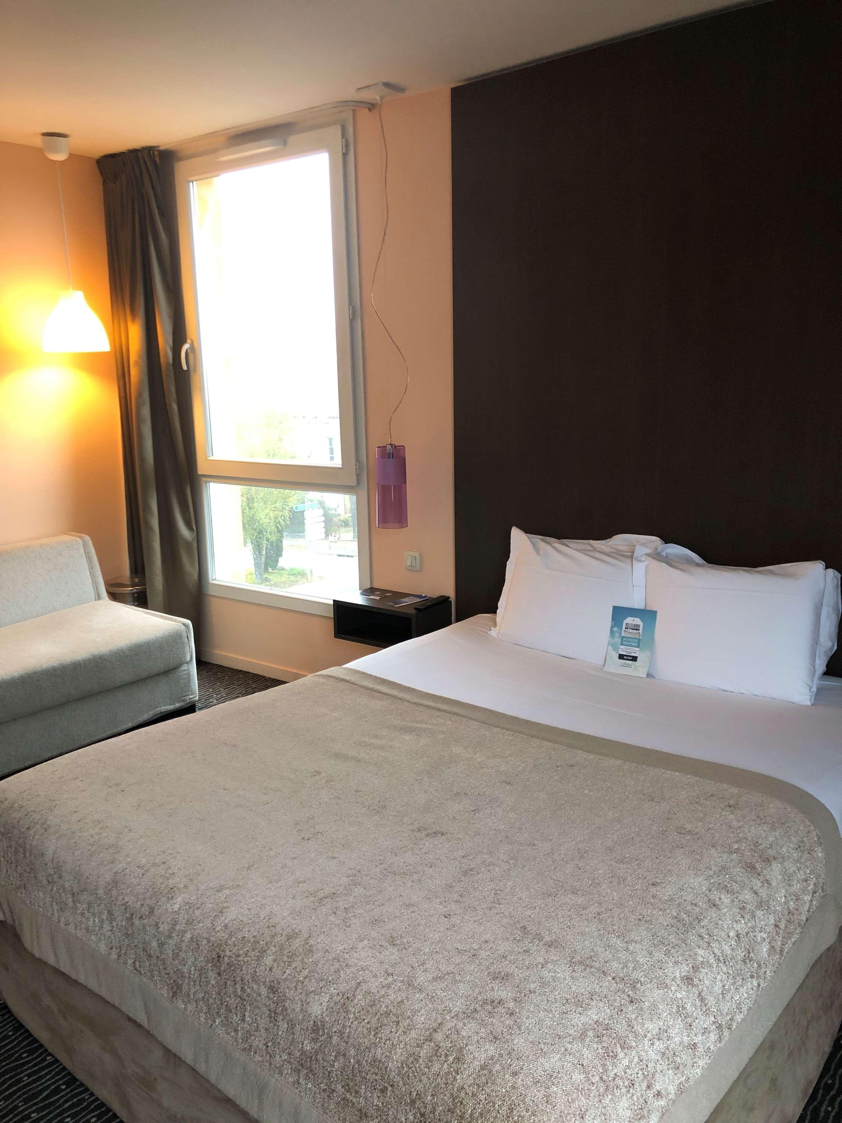 คีเรียด์ชาร์เลวิลเลเมเซียเรส Hotel ชาร์เลอวิลล์-เมซิแยร์ ภายนอก รูปภาพ